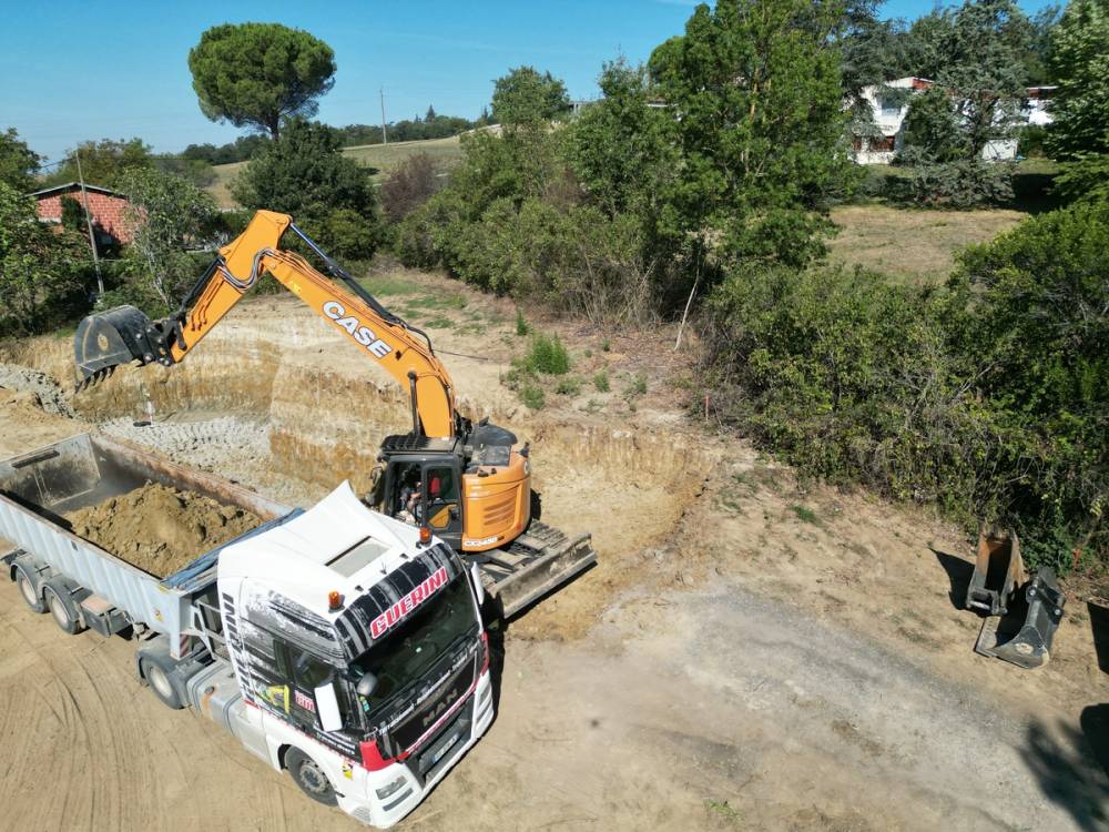 Chargement des terres pour une évacuation à Quint Fonsegrives