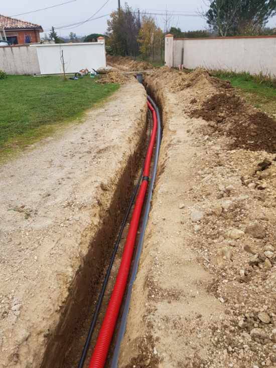 Pose de gaines et de tubes PVC