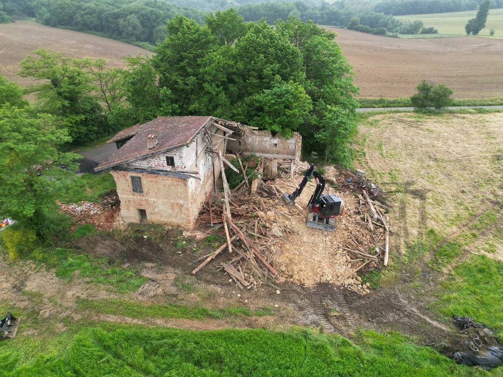 Démolition d'une maison à Saint-André (31420) (1) (1)